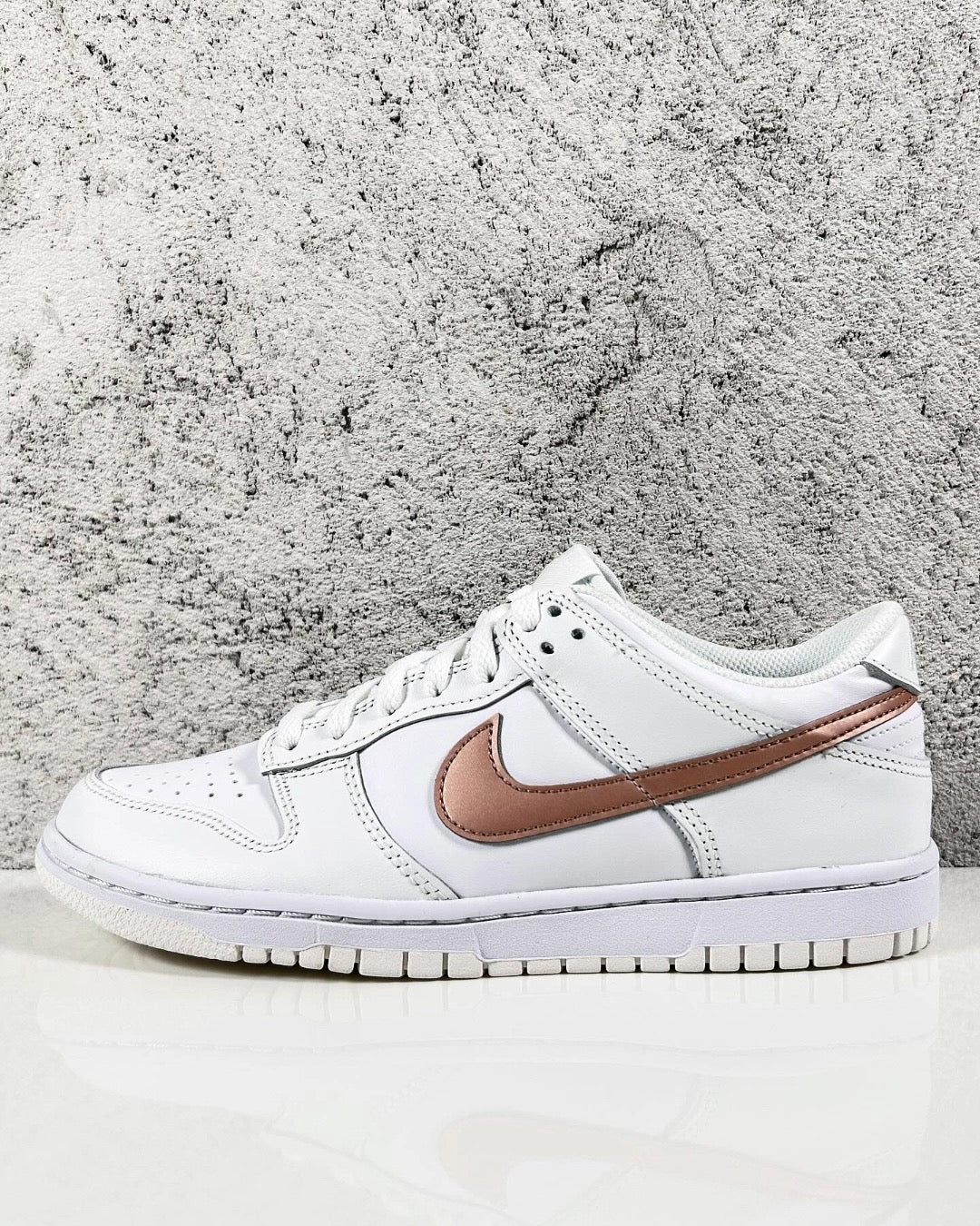 Nike Dunk Low “White Pink”