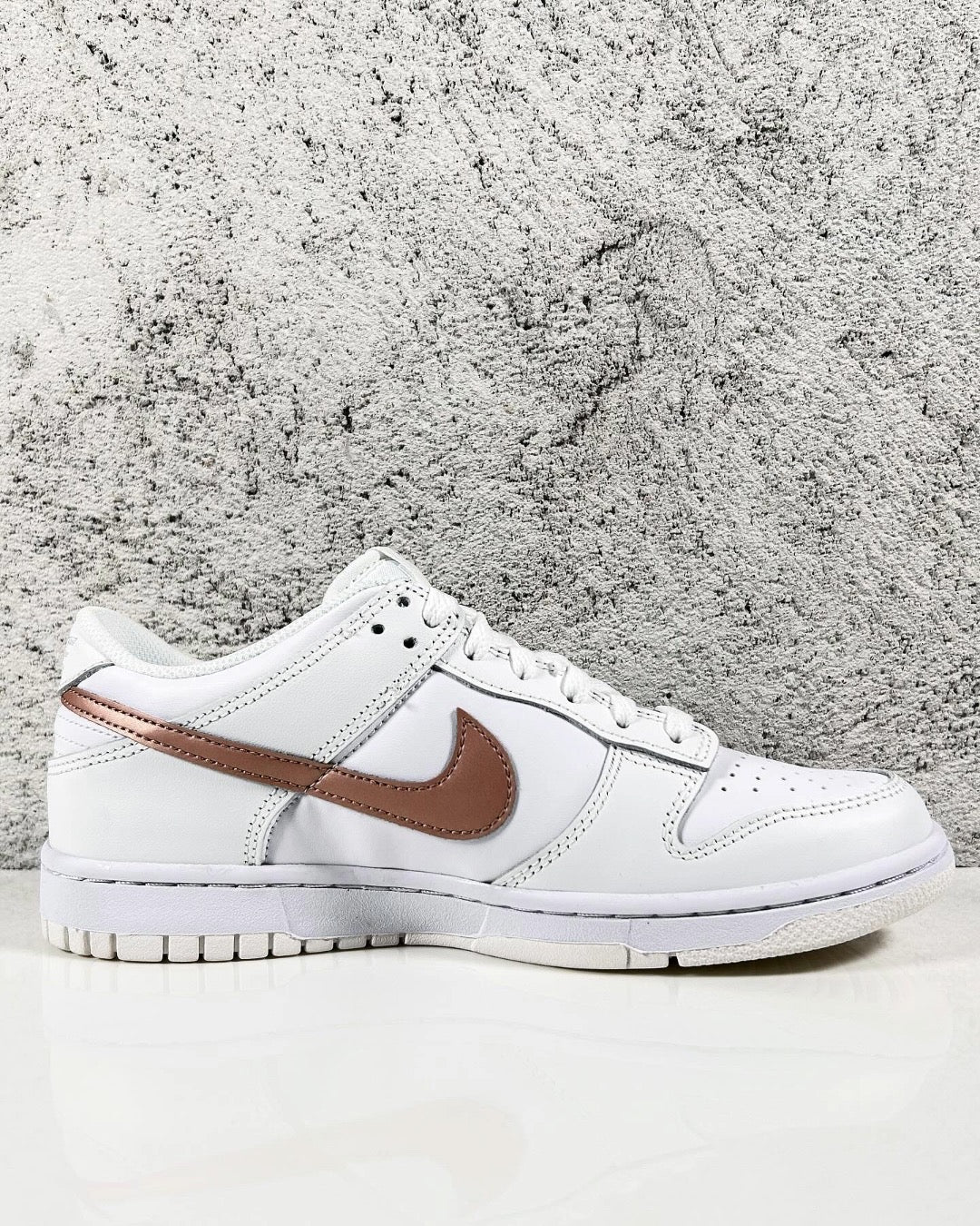 Nike Dunk Low “White Pink”