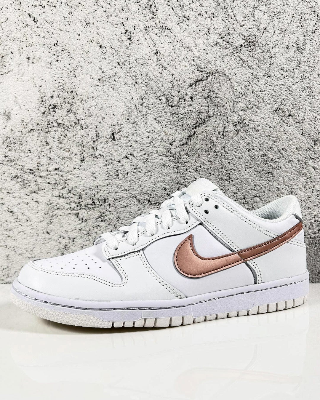 Nike Dunk Low “White Pink”