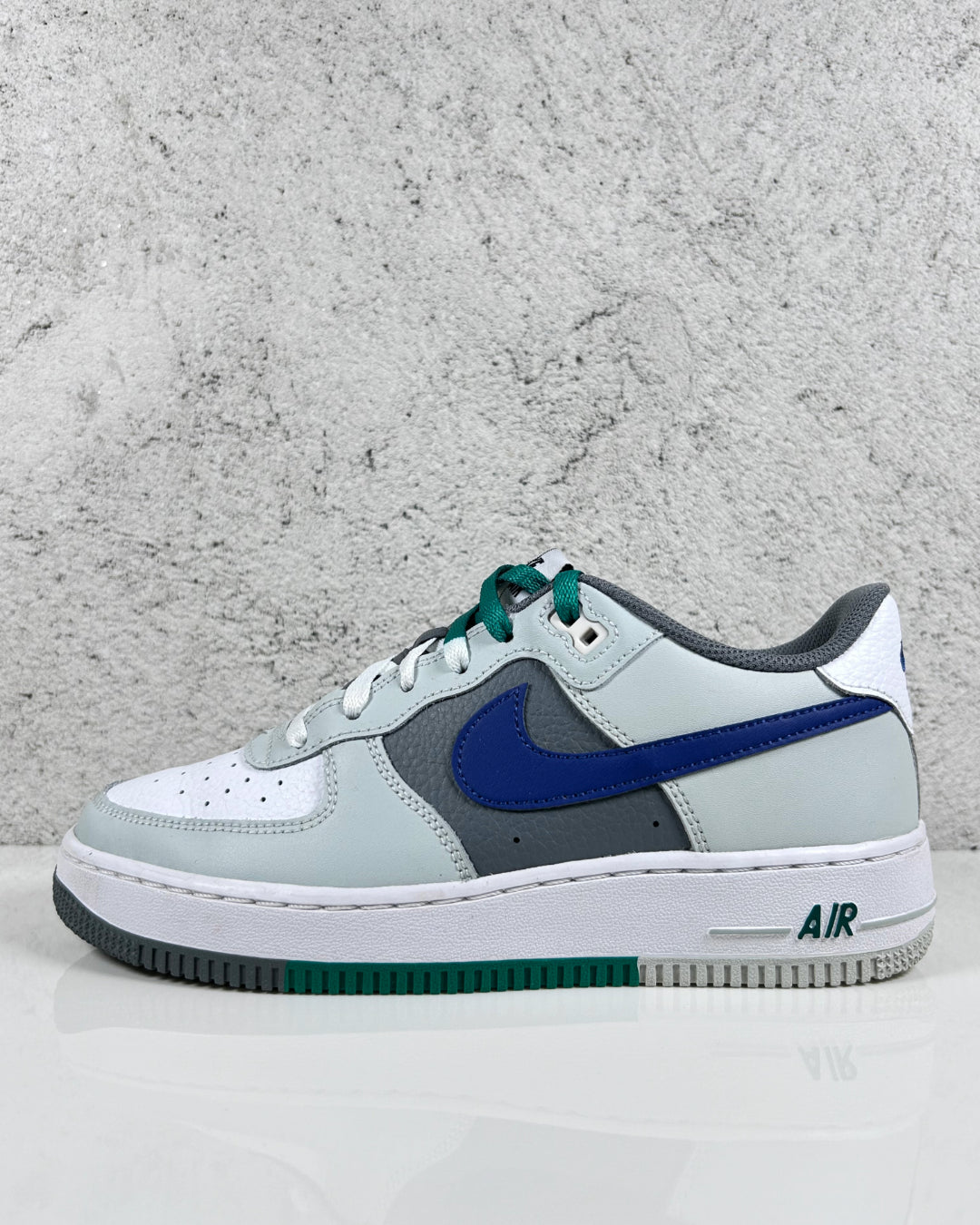 Nike Air Force 1 Low '07 LV8 Split Light Silver Deep Royal Blue
