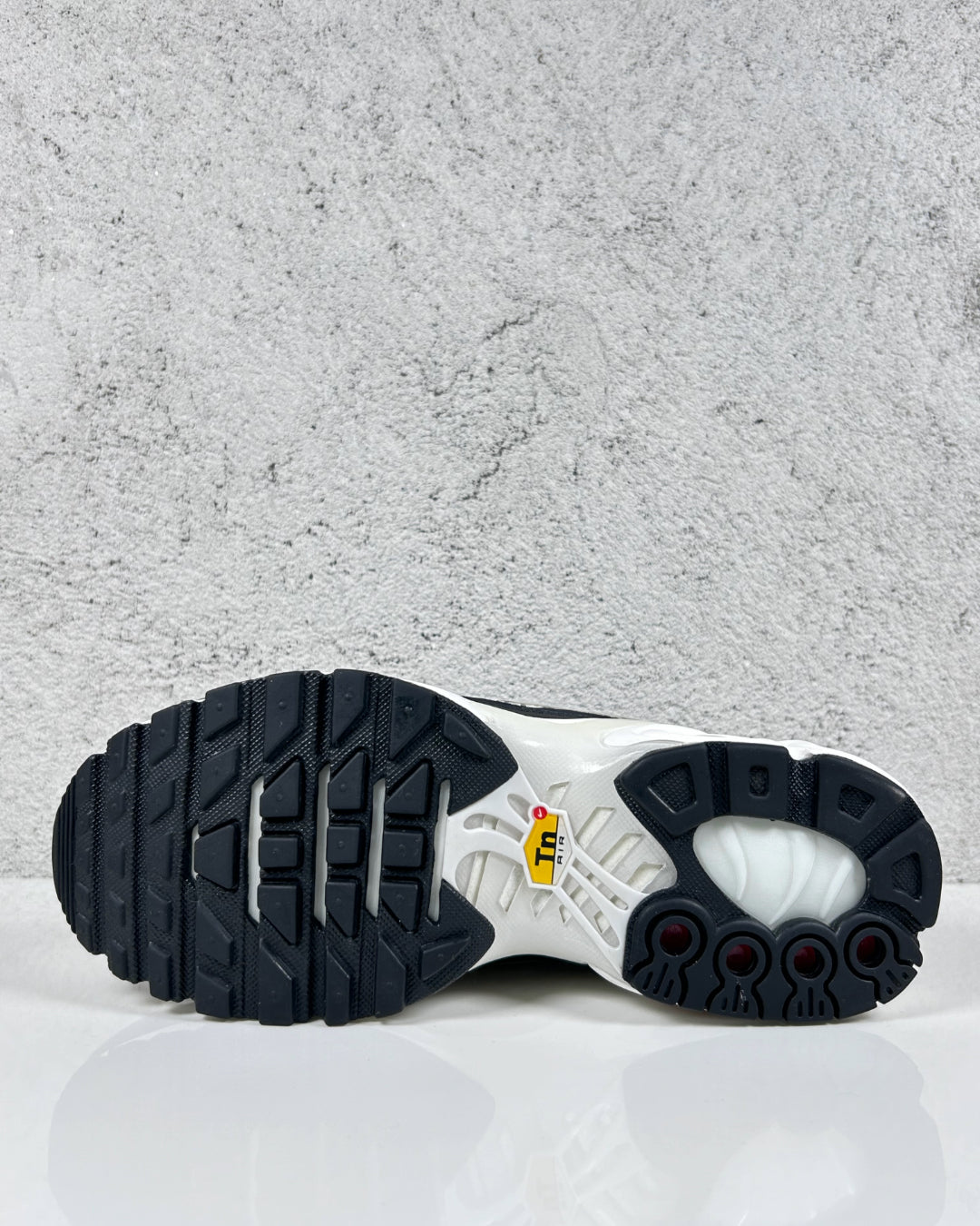 Nike Air Max Plus Pebbles