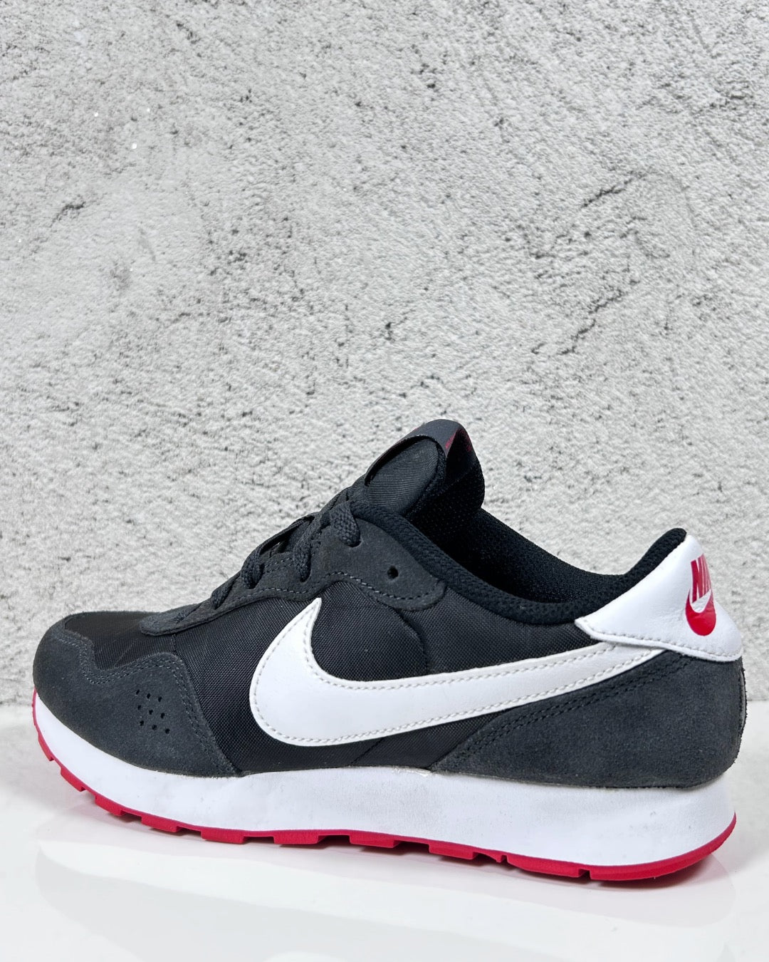 Nike Daybreak Valiant