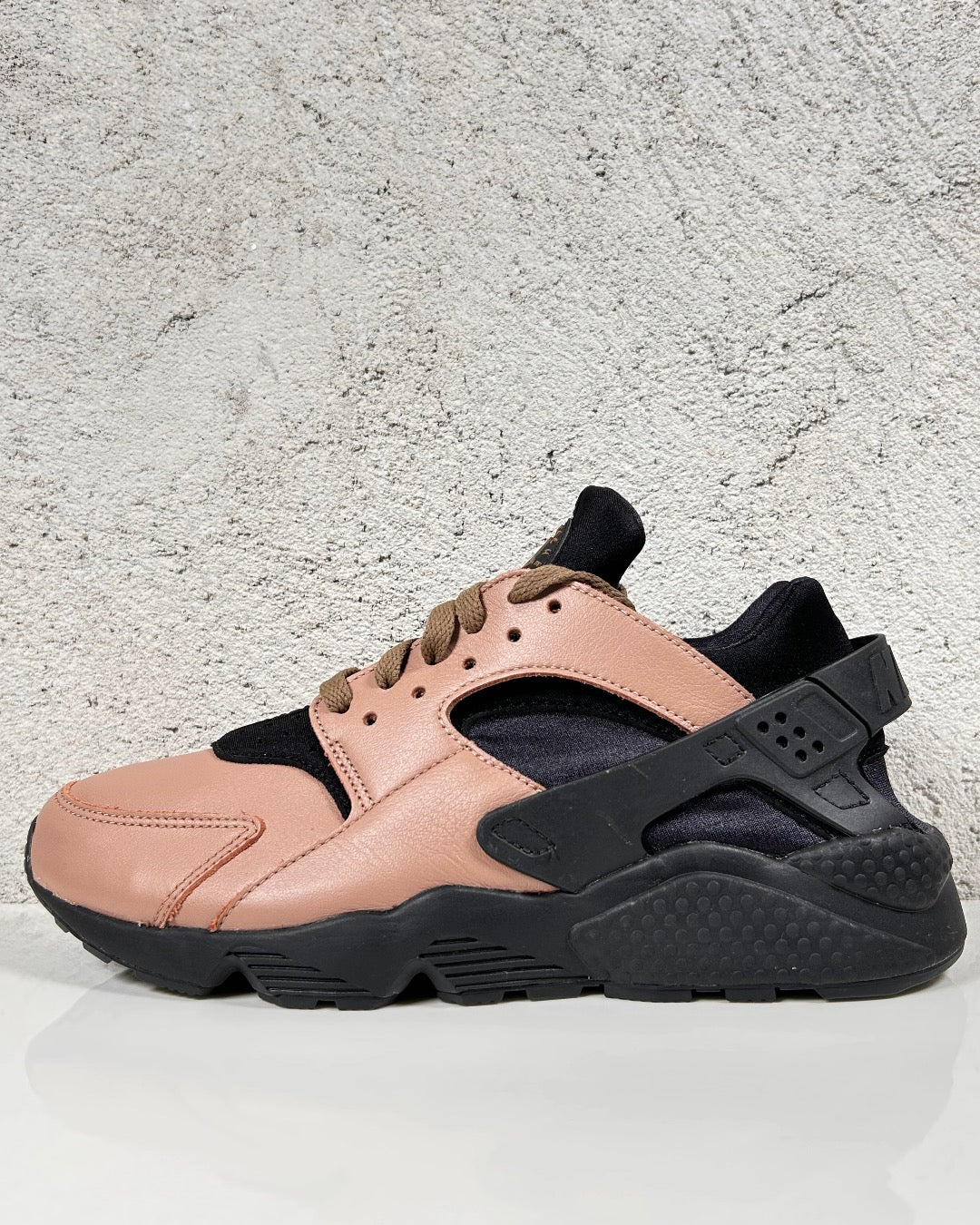 Nike Air Huarache LE Toadstool