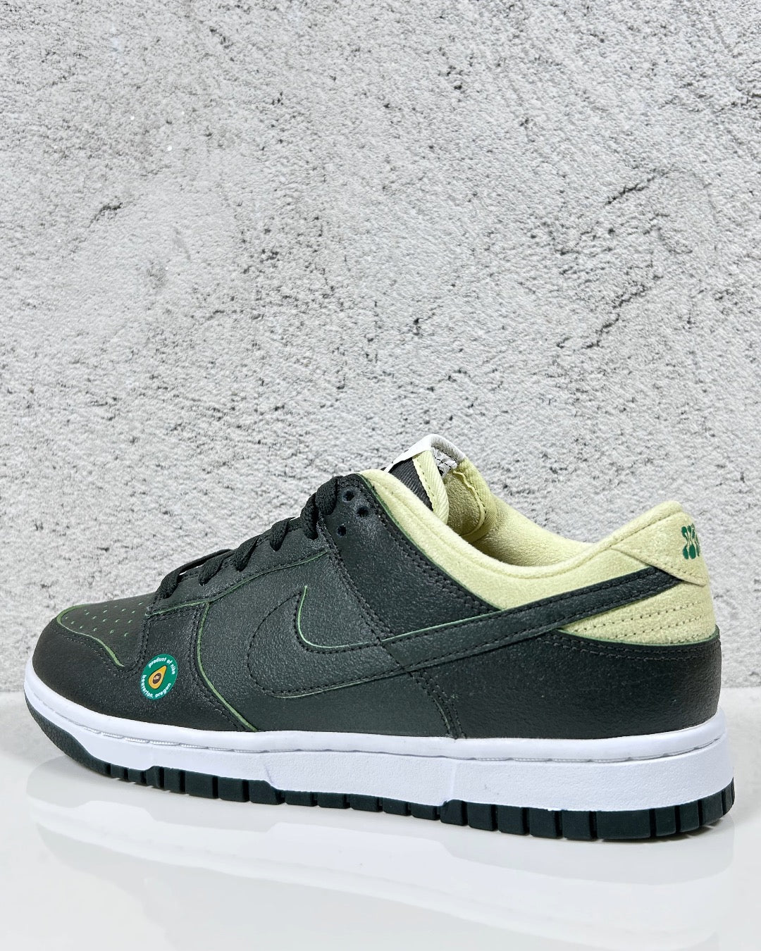 Nike Dunk Low Avocado LX