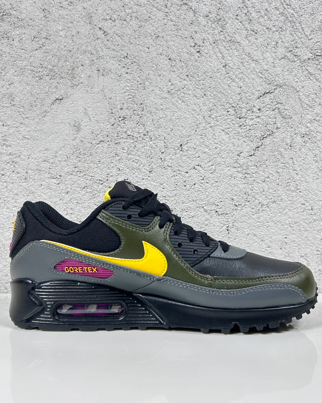 Nike Air Max 90 GORE-TEX Black Cargo Khaki