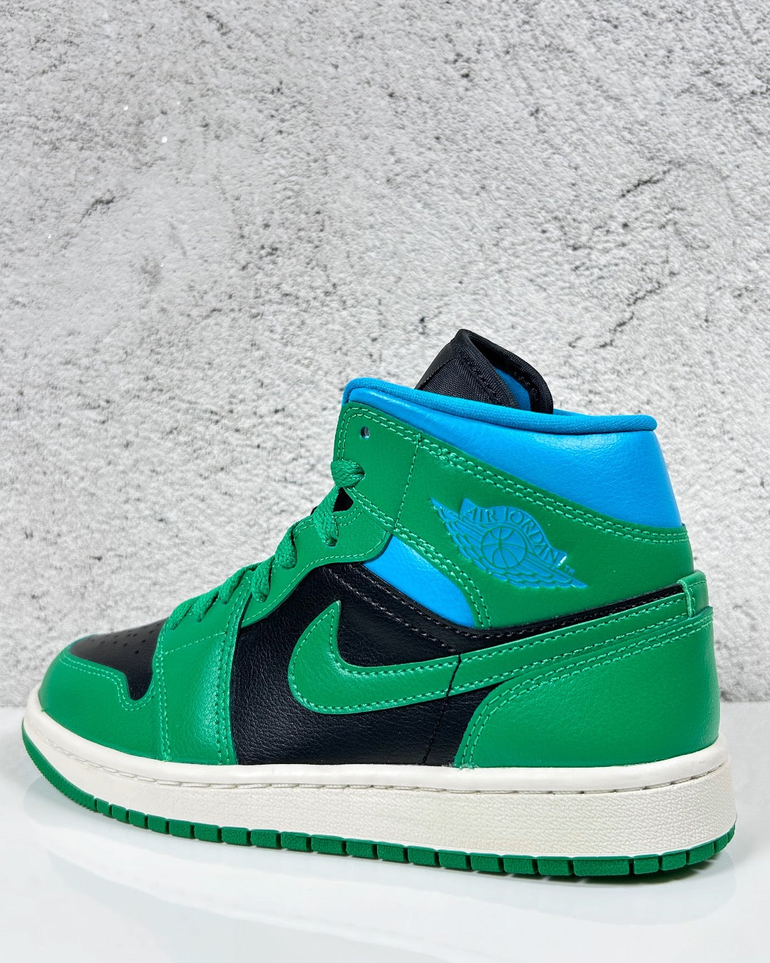 Air Jordan 1 Mid Lucky Green Aquatone