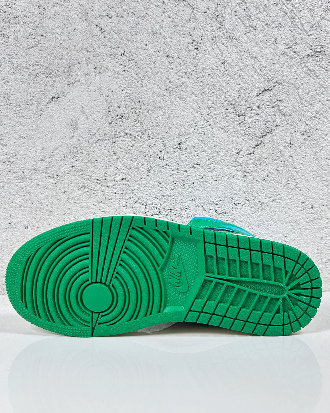 Air Jordan 1 Mid Lucky Green Aquatone