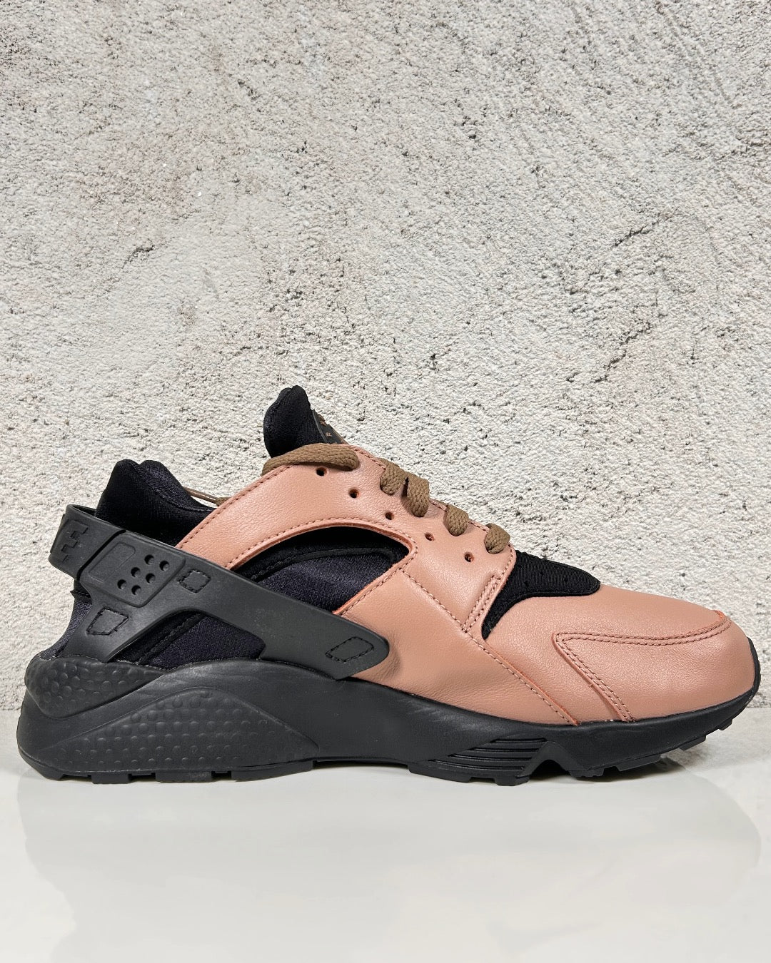 Nike Air Huarache LE Toadstool