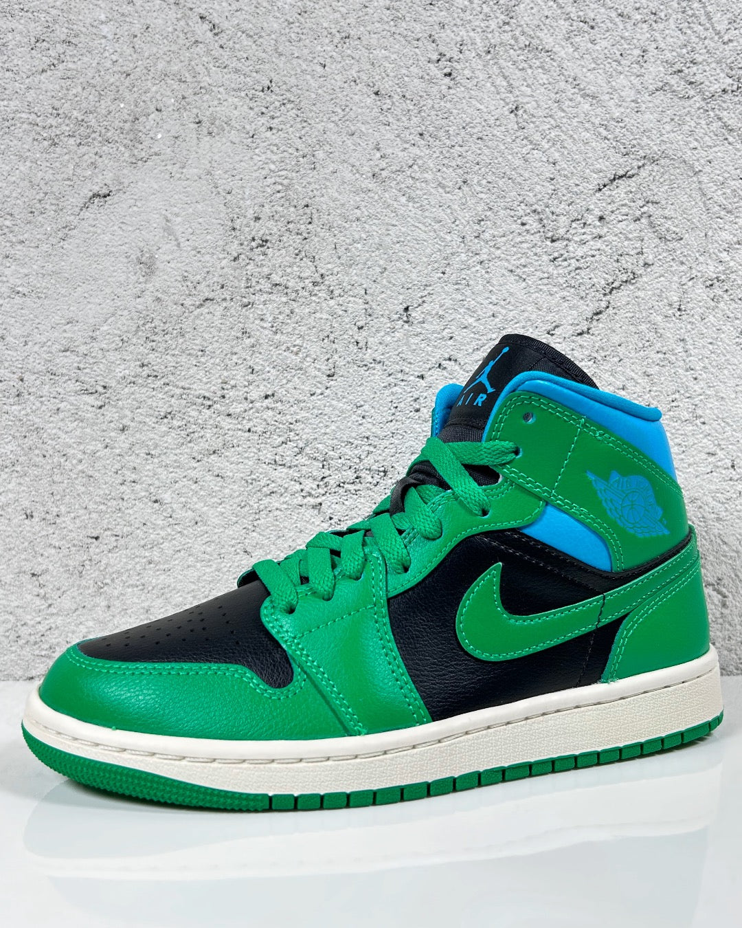 Air Jordan 1 Mid Lucky Green Aquatone