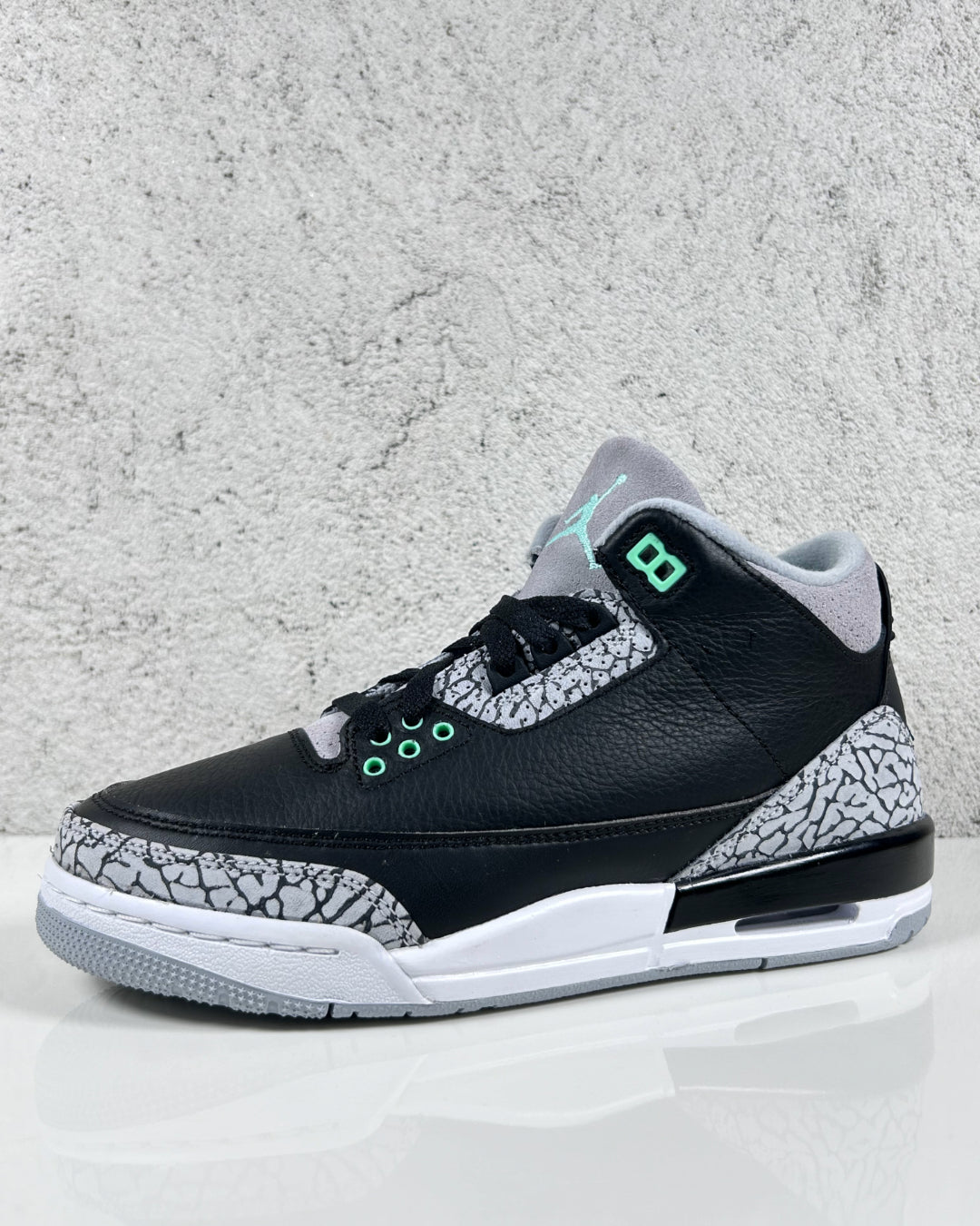 Air Jordan 3 Retro Green Glow